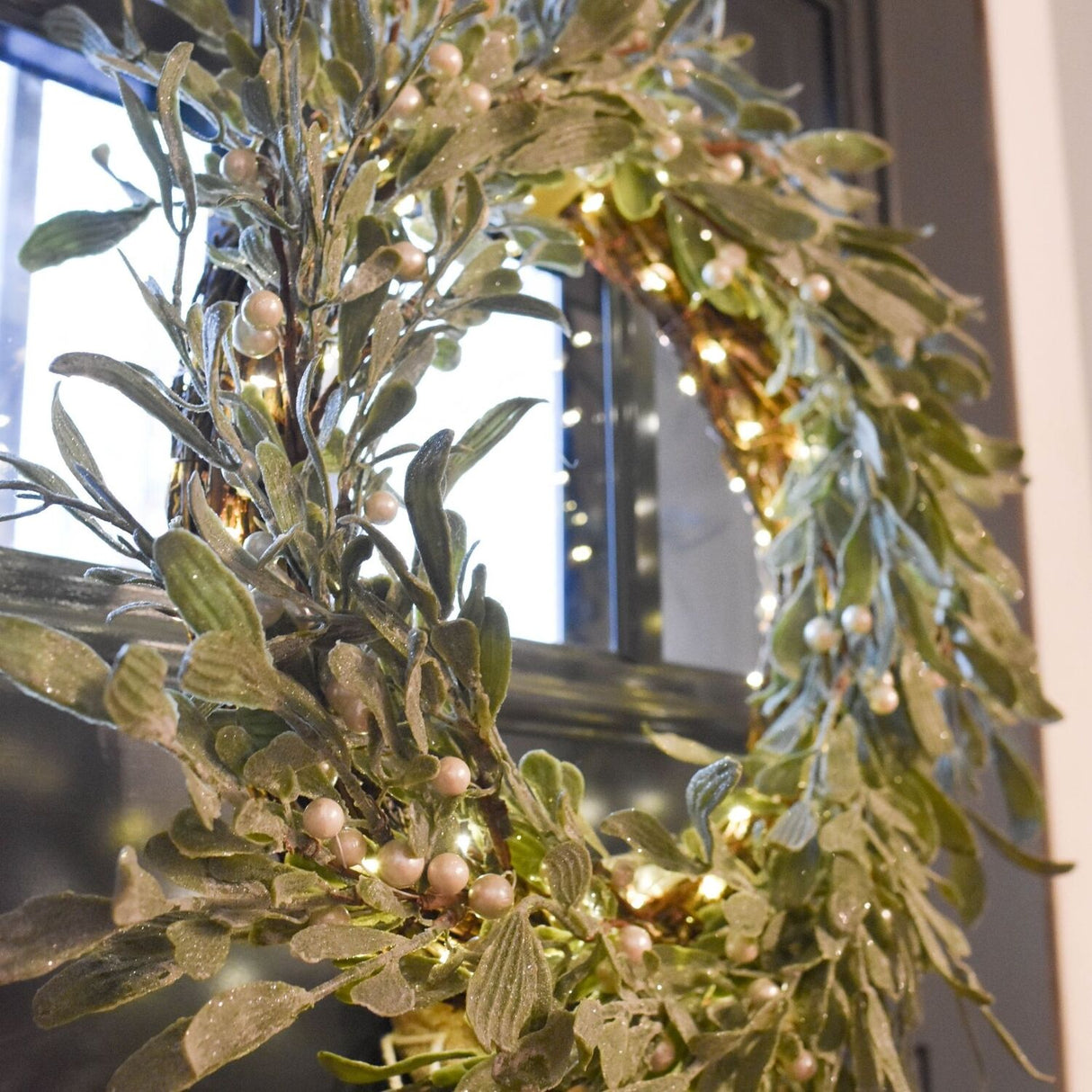 Frosted Mistletoe Wreath with 75 LEDs