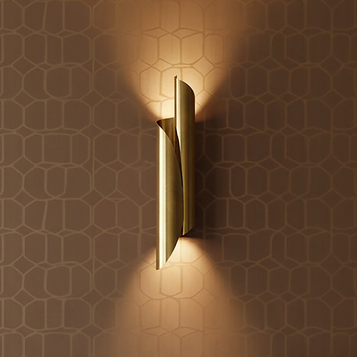 Isla Wrapped Wall Sconce 26", Vintage Brass for Modern home with Brown wallpaper