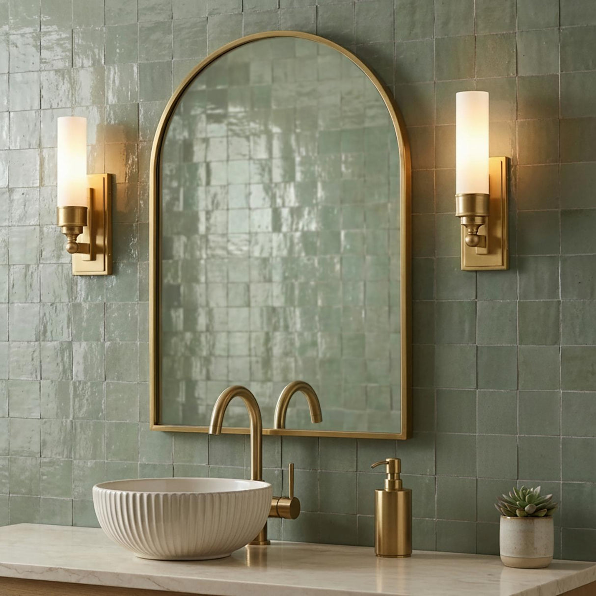 Connor 1 Light Wall Sconce 15", Aged Brass