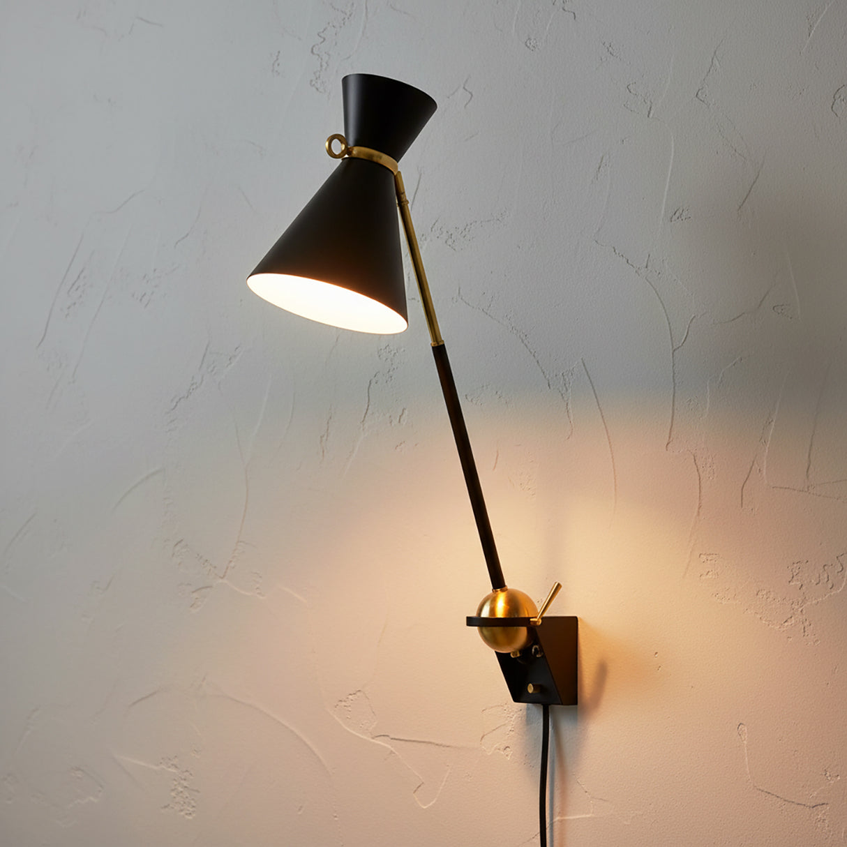 Jerry Adjustable Plug-in Wall Sconce for Modern home with White Textured Walls