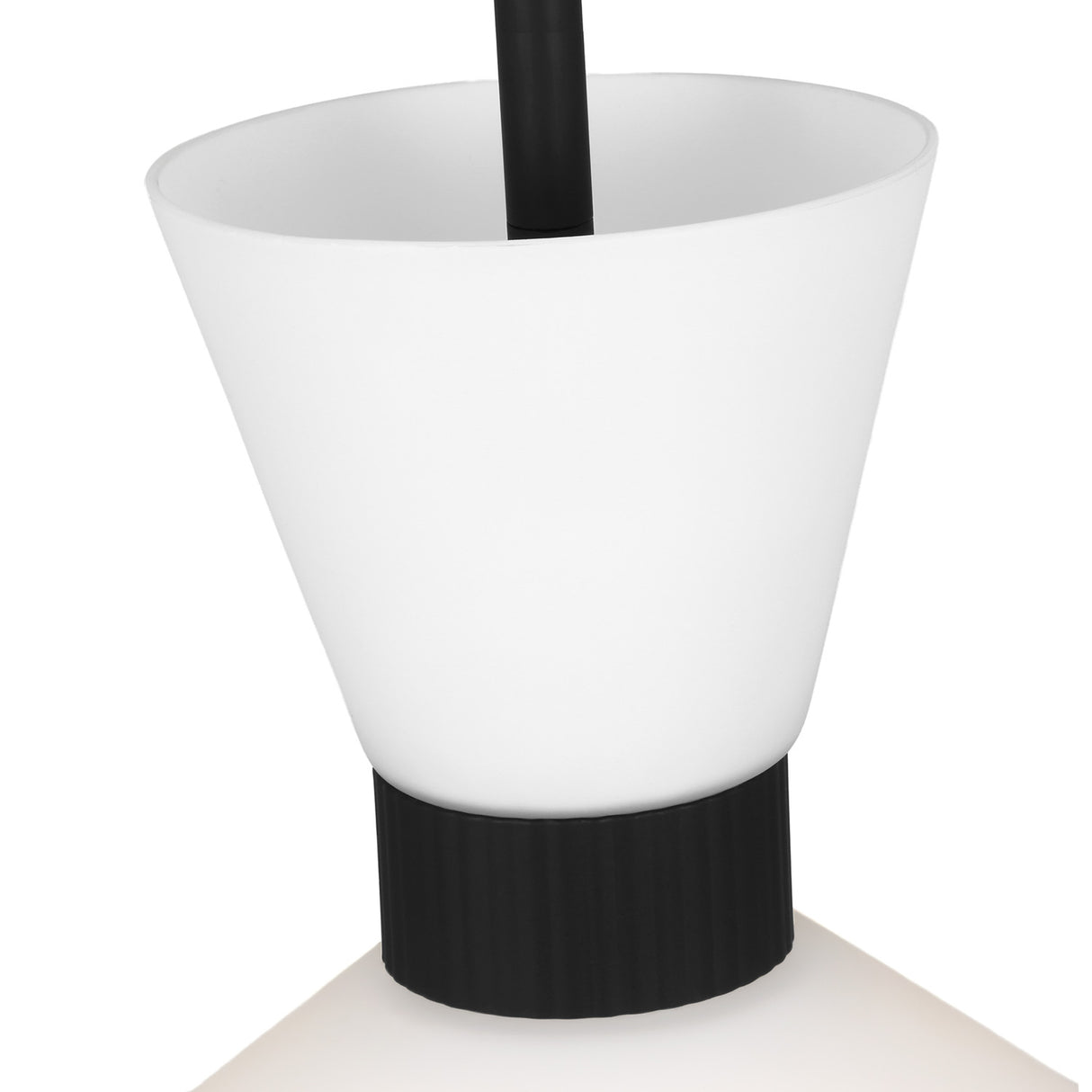 Issa Pendant 15", Matte Black