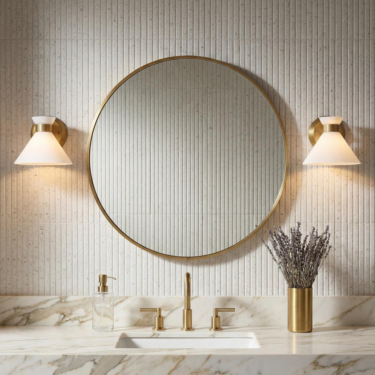 Issa Wall Sconce 7", Satin Brass