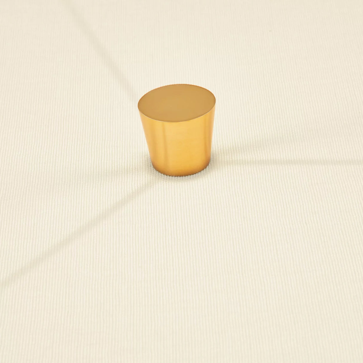 Moselle Table Lamp 21", Glossy Black