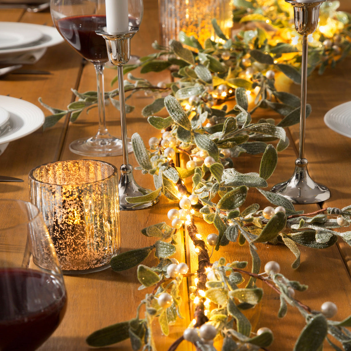 Frosted Mistletoe Garland with 100 LEDs