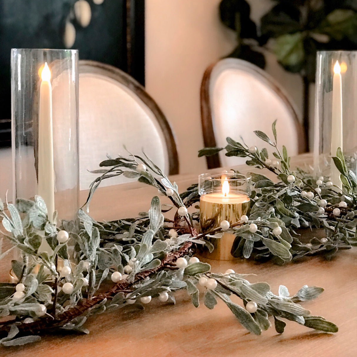 Frosted Mistletoe Garland with 100 LEDs