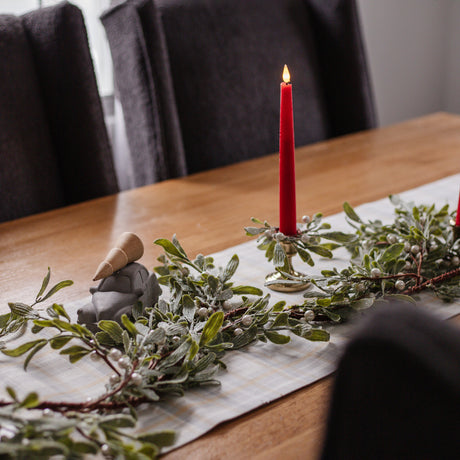 Frosted Mistletoe Garland with 100 LEDs