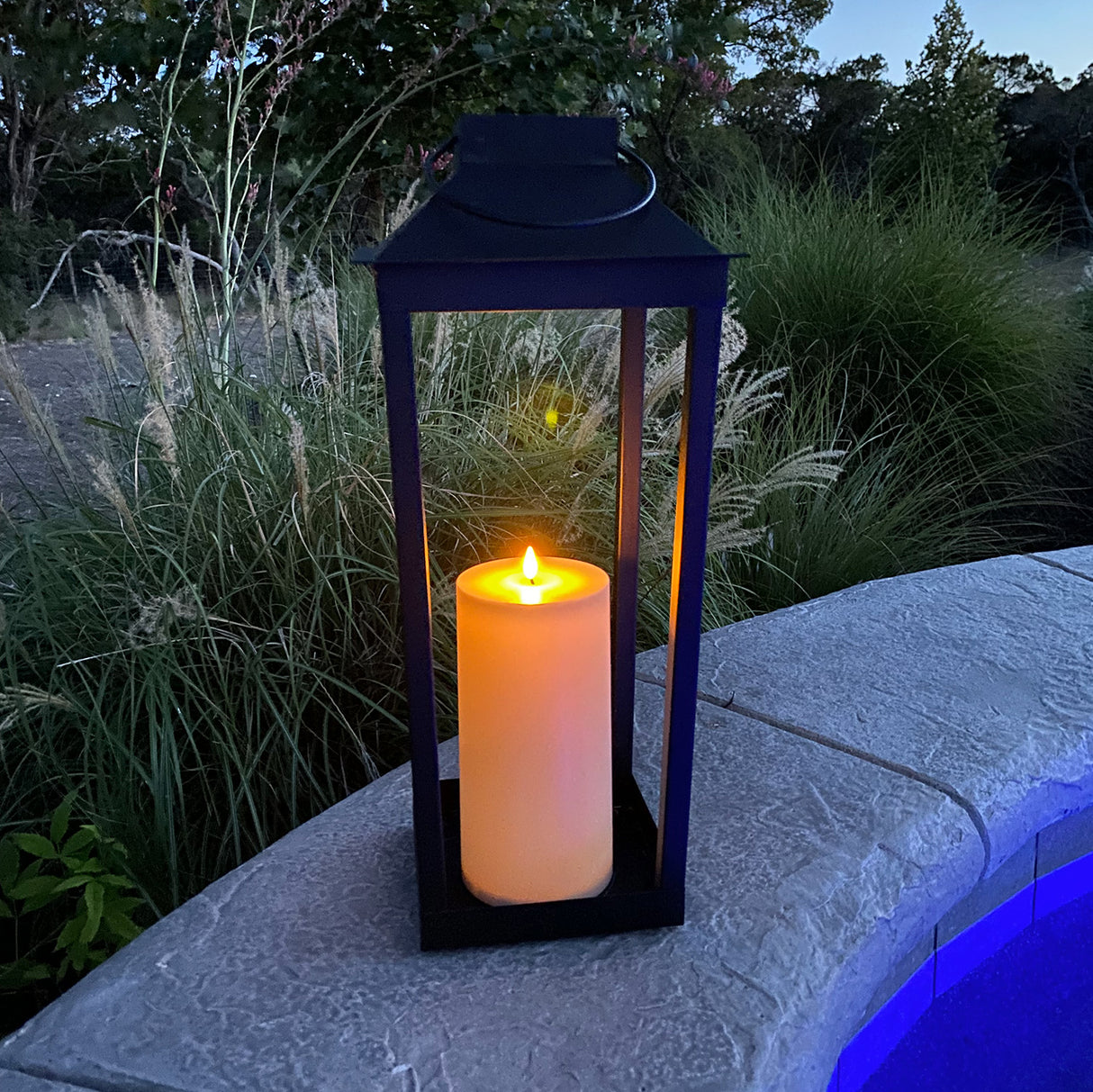 Ryder Solar Flameless Lantern, Medium