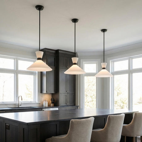 Issa Pendant 15", Matte Black