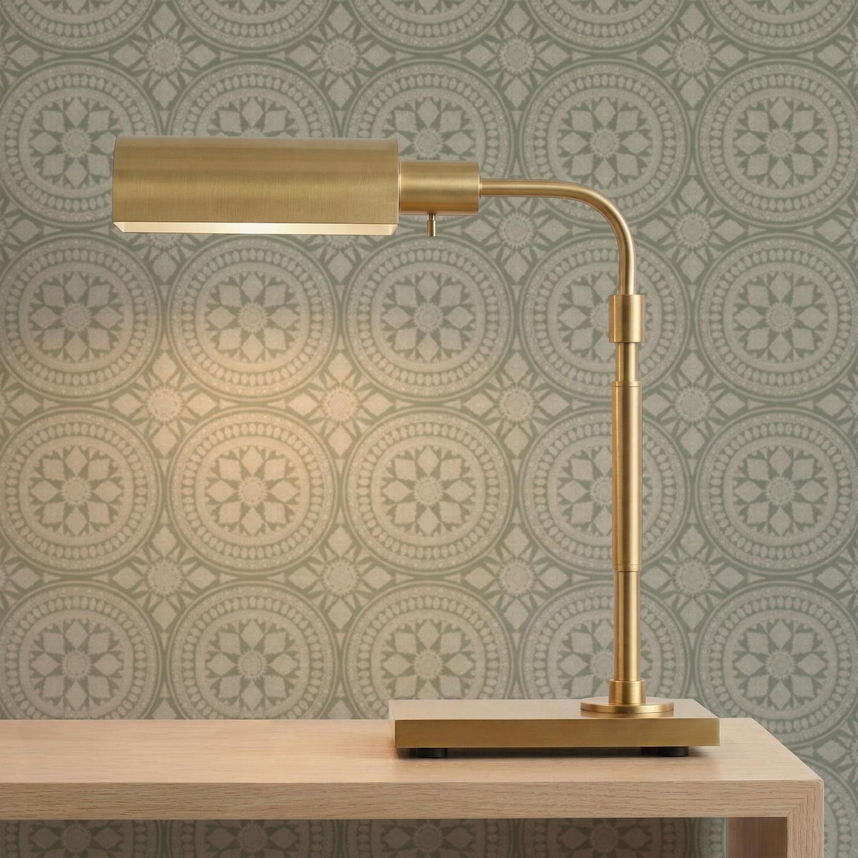 Gunther Table Lamp 19", Modern Brass