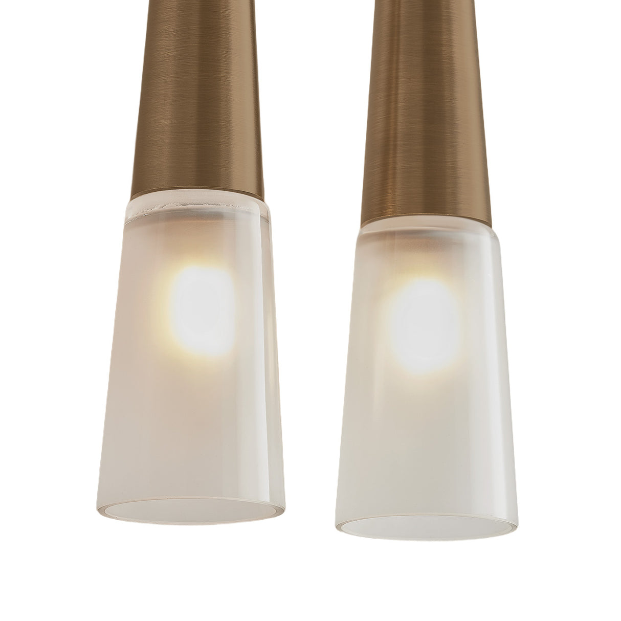 Pallas Wall Sconce 16", Patina Brass and Rattan