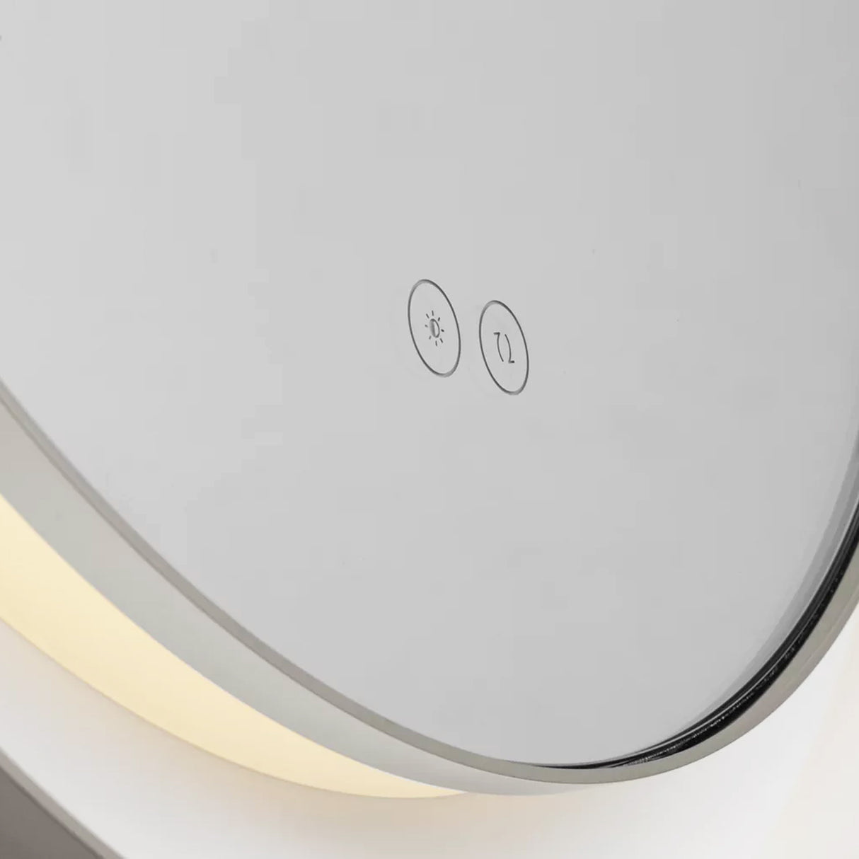 Hedley Round LED Mirror 24" x 24", Polished Nickel