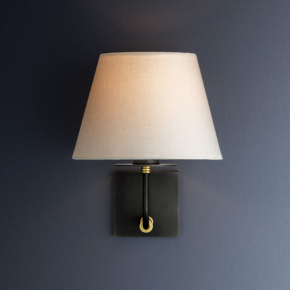 Eamon Wall Sconce 11", Distressed Bronze and Aged Brass
