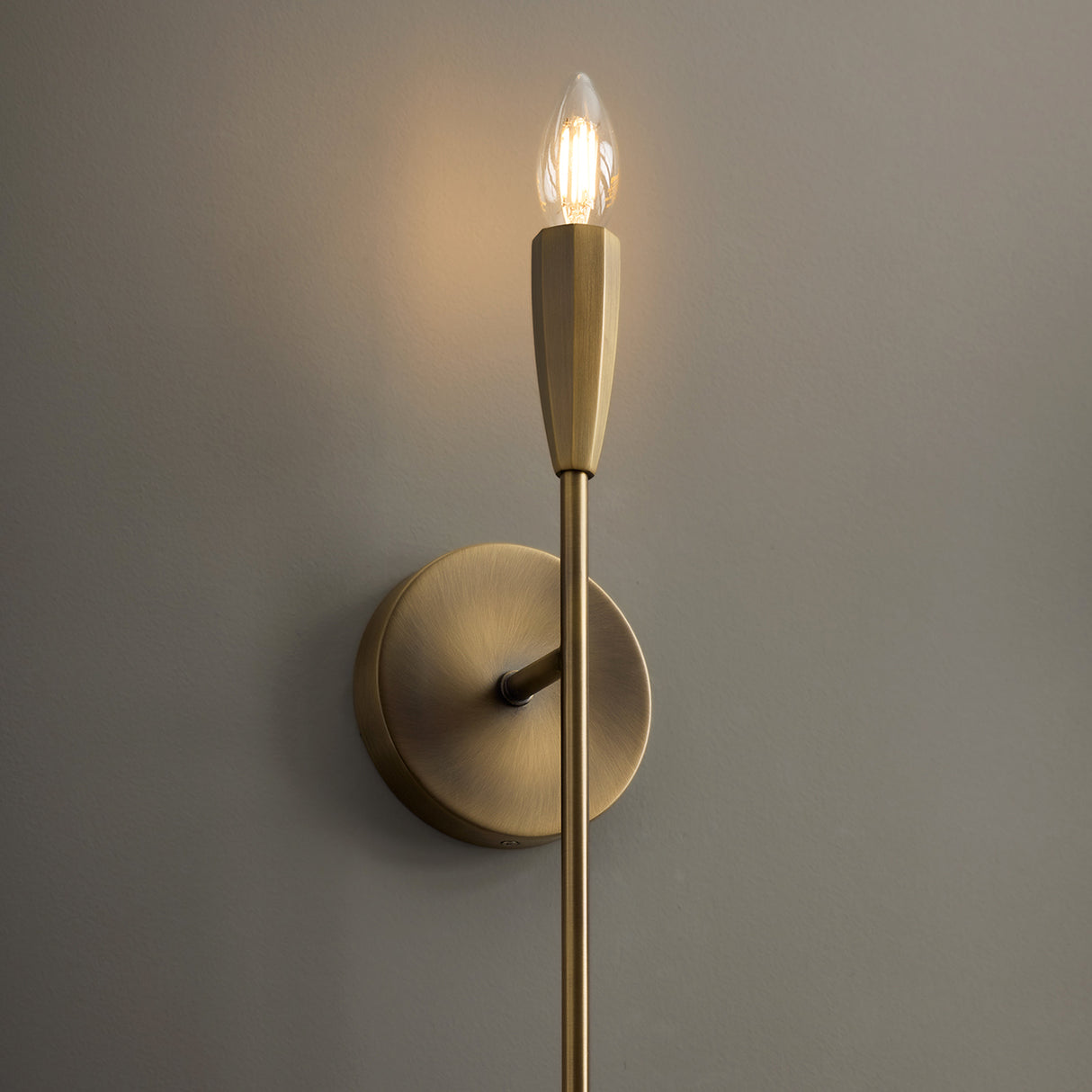 Rinaldo Wall Sconce 20", Brushed Antique Brass